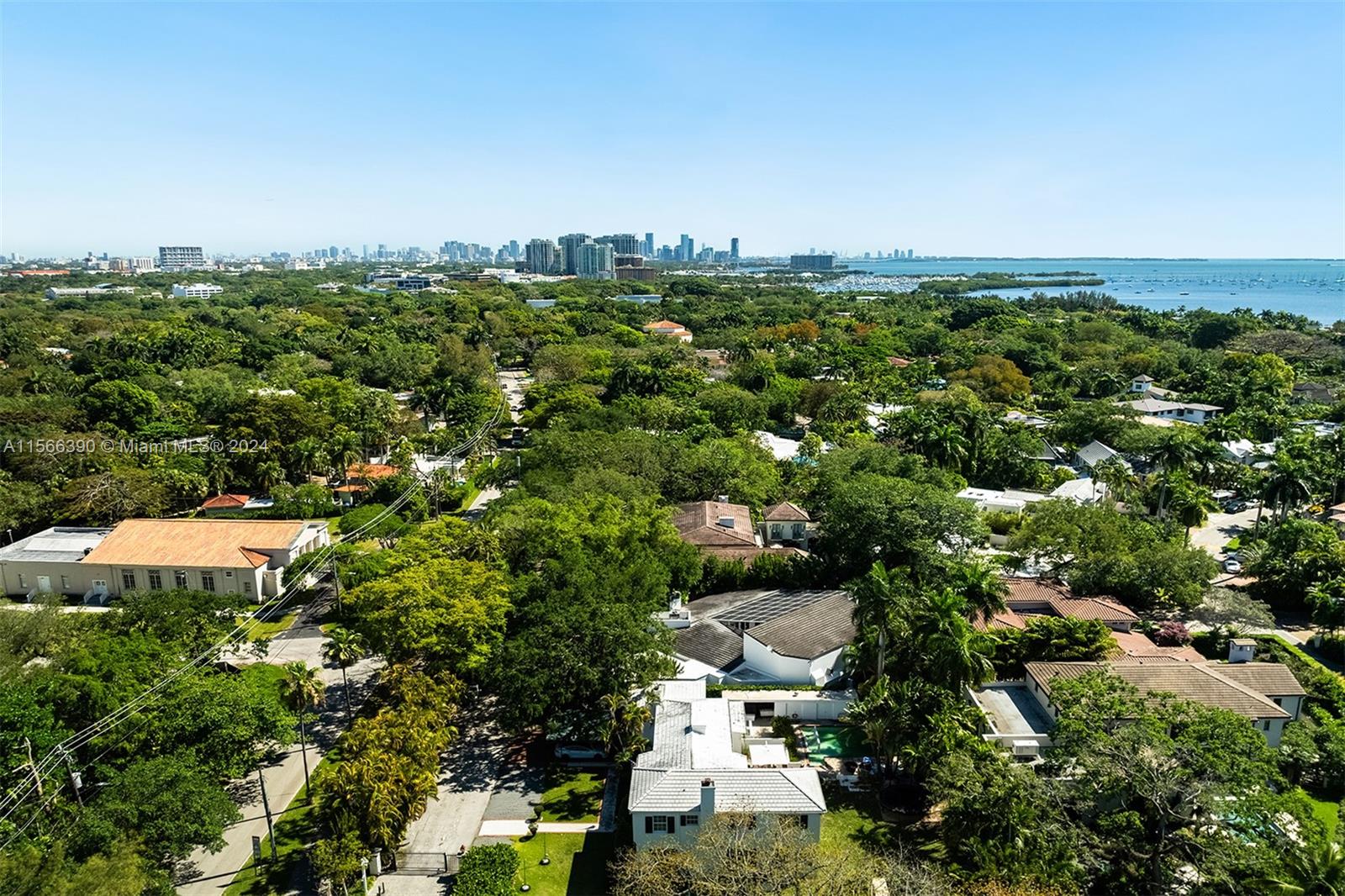 THE MOORINGS - Residential