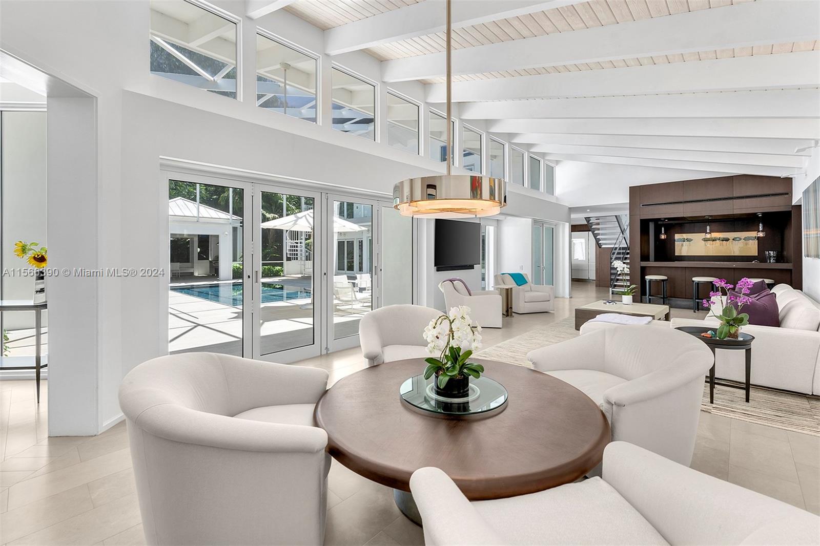 THE MOORINGS - Residential