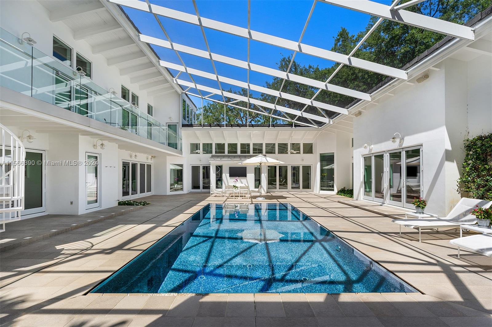 THE MOORINGS - Residential