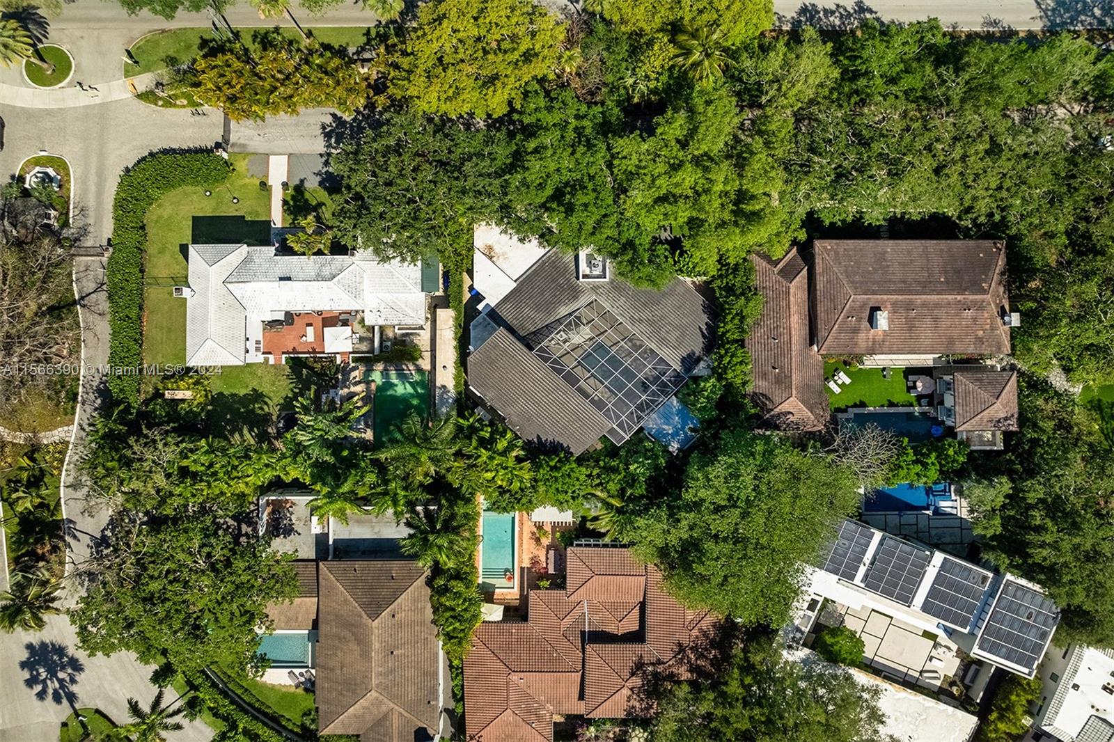 THE MOORINGS - Residential