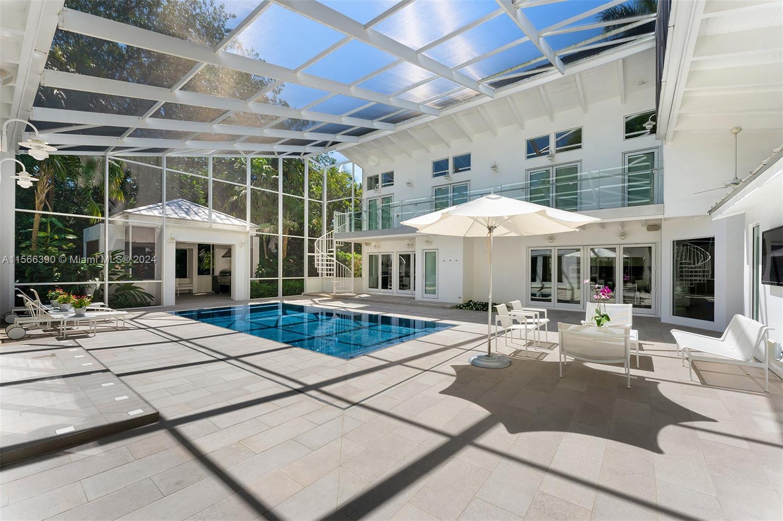 THE MOORINGS - Residential