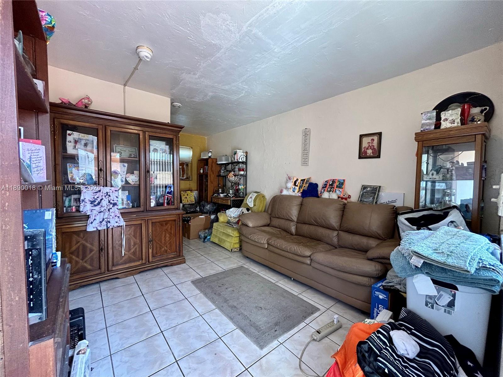 MAGNOLIA SUB - Residential Income