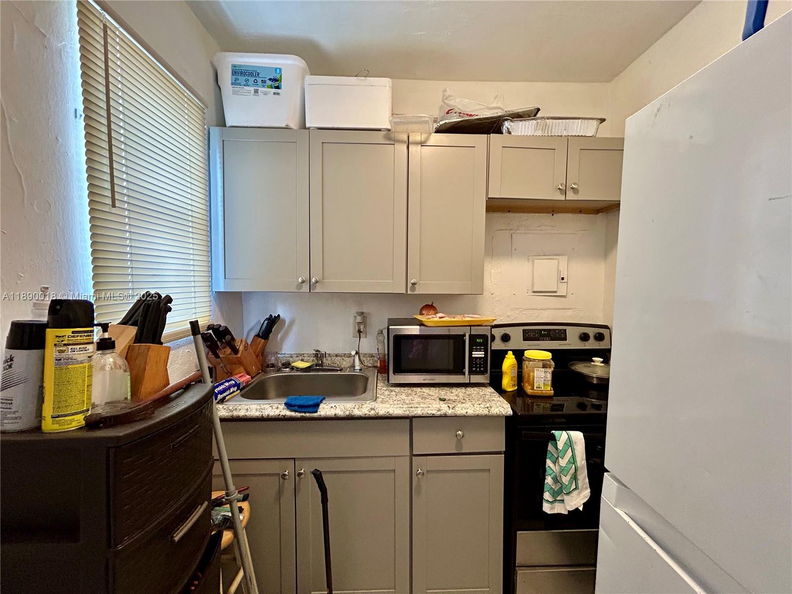 MAGNOLIA SUB - Residential Income