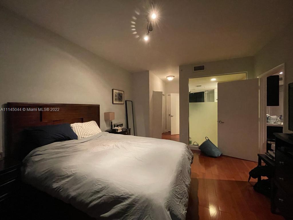 IVY CONDO - Residential