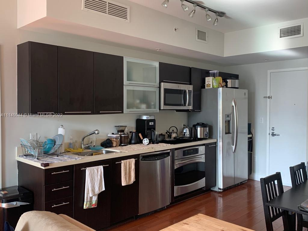 IVY CONDO - Residential