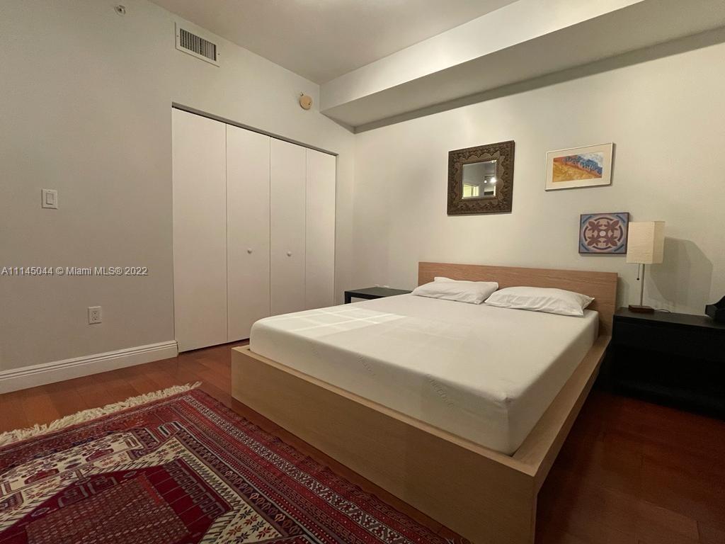 IVY CONDO - Residential