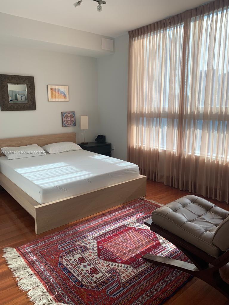 IVY CONDO - Residential