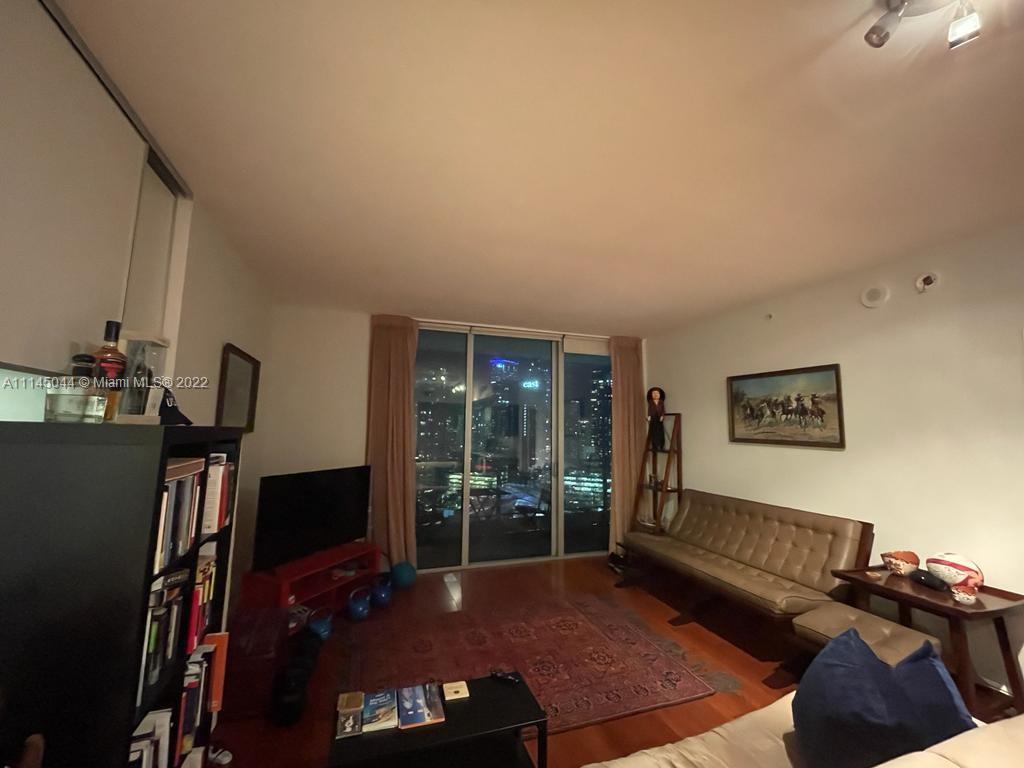 IVY CONDO - Residential