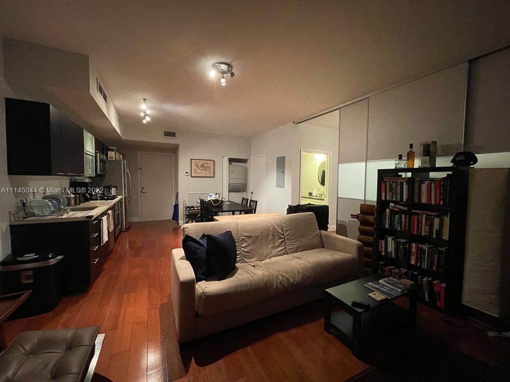 IVY CONDO - Residential