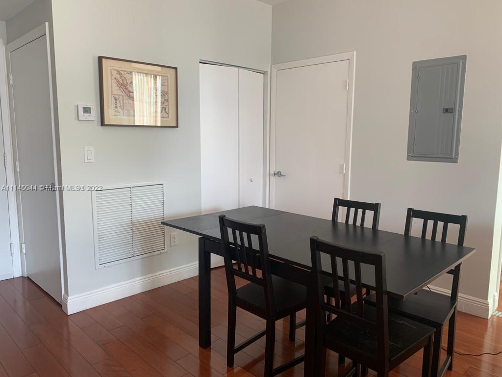 IVY CONDO - Residential