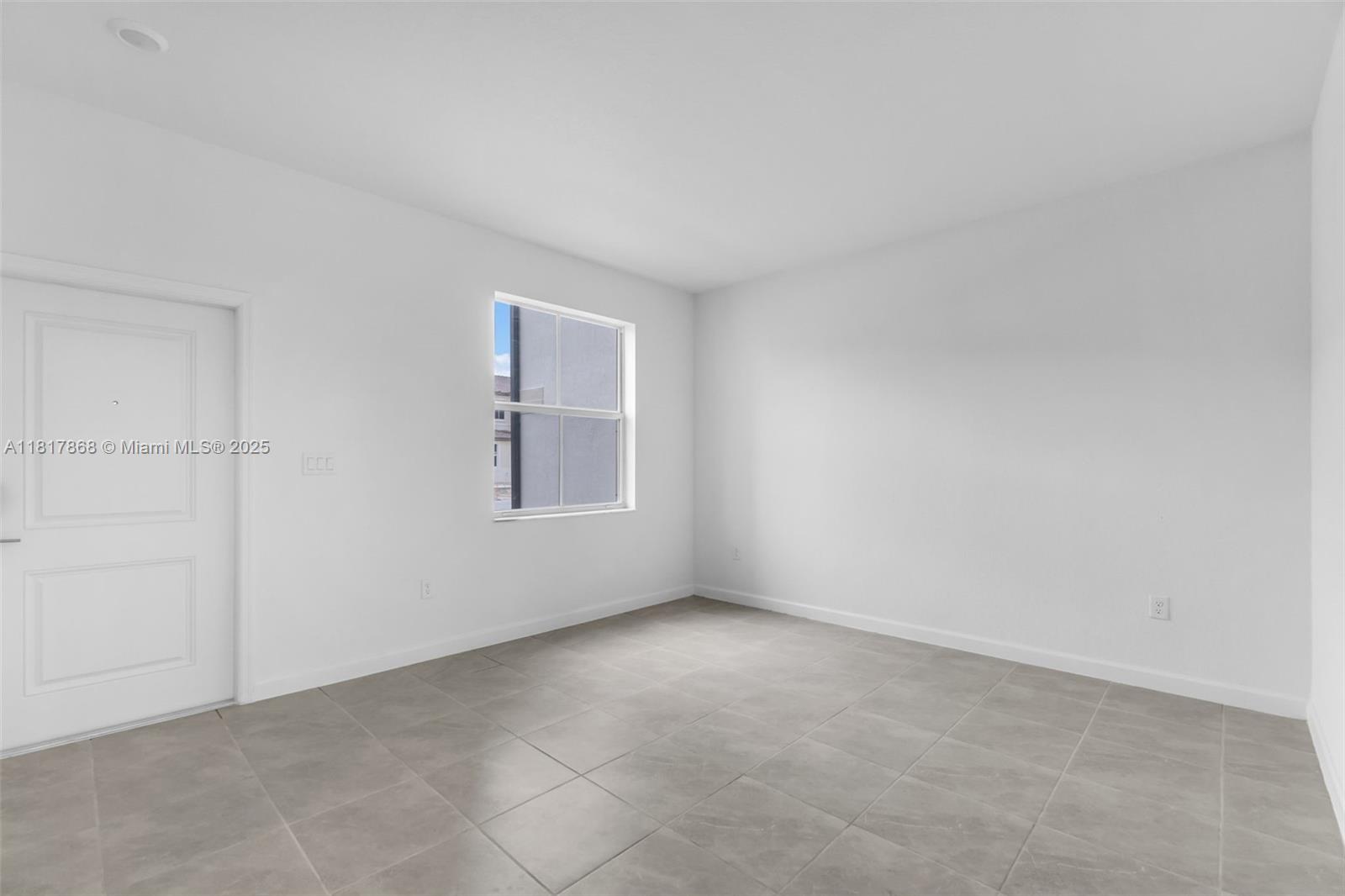ALTAMIRA - Residential Lease