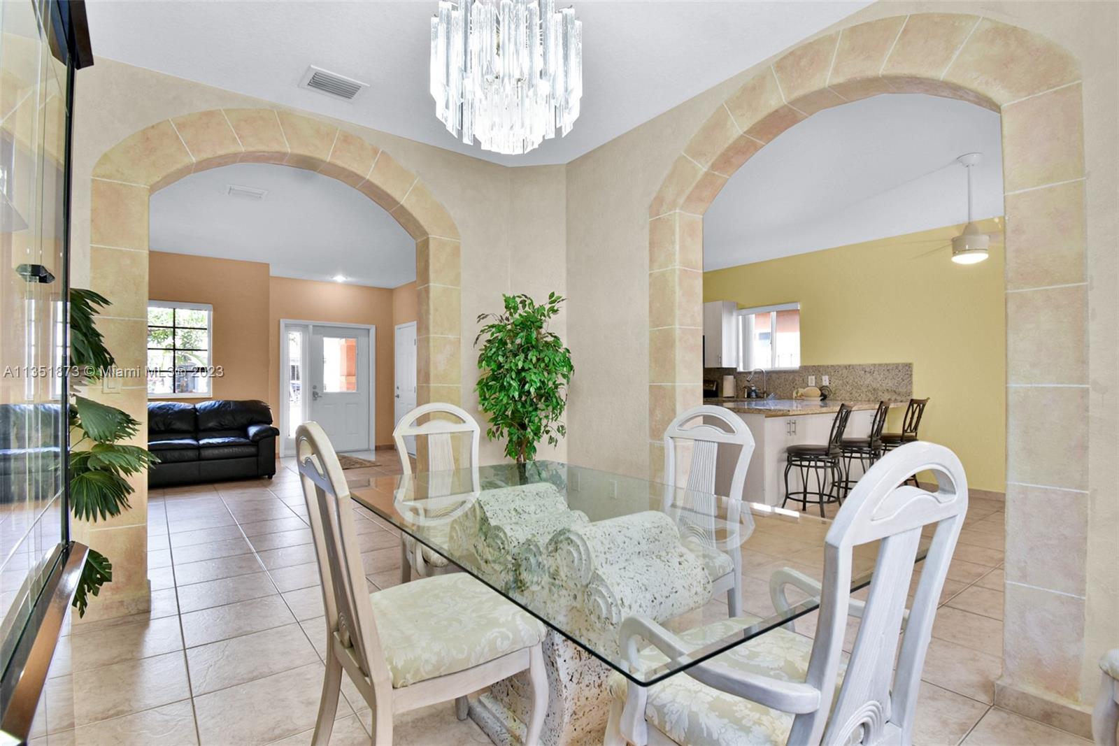 GENESIS OAK GARDENS - Residential