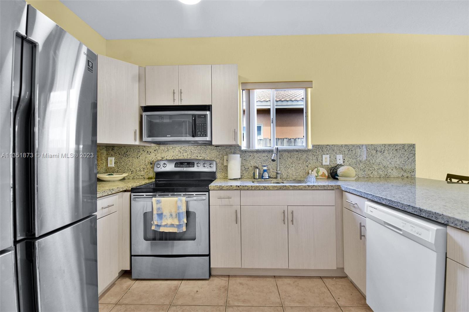 GENESIS OAK GARDENS - Residential