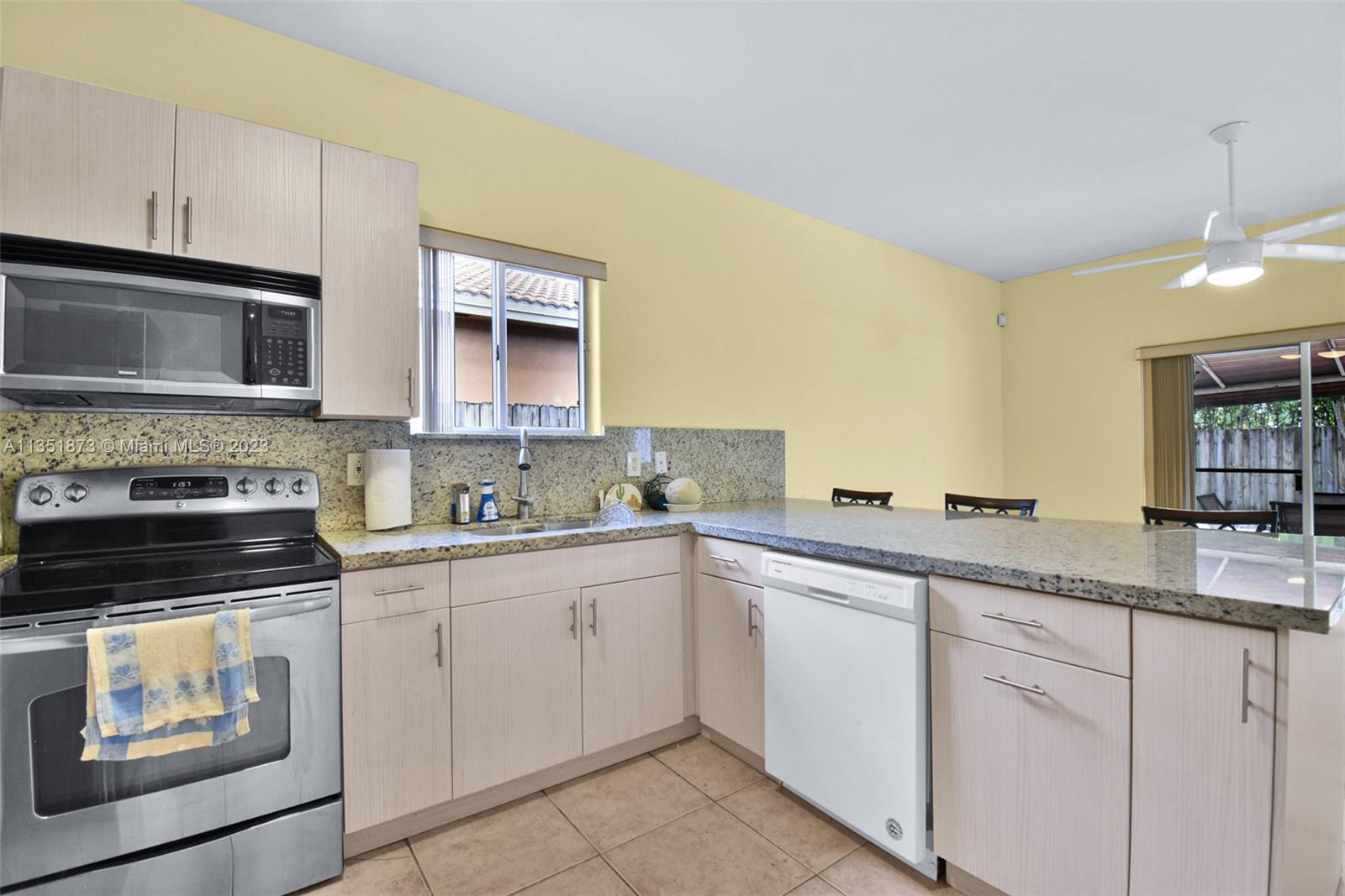GENESIS OAK GARDENS - Residential