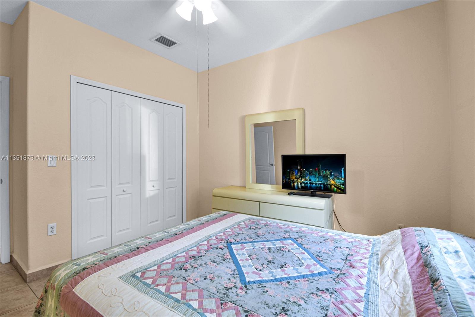 GENESIS OAK GARDENS - Residential