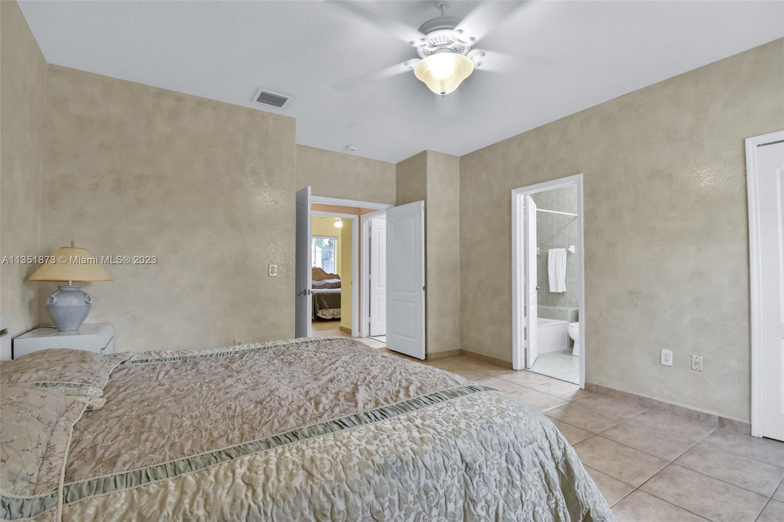 GENESIS OAK GARDENS - Residential