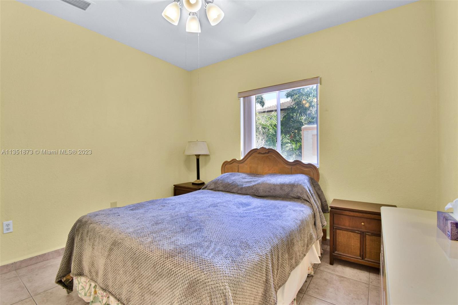 GENESIS OAK GARDENS - Residential