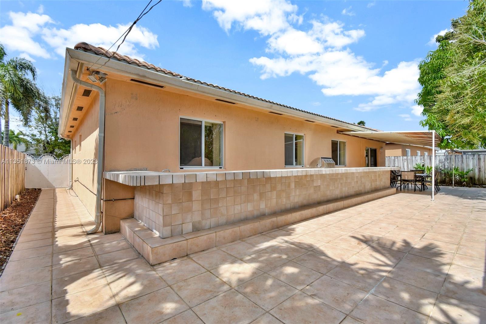 GENESIS OAK GARDENS - Residential