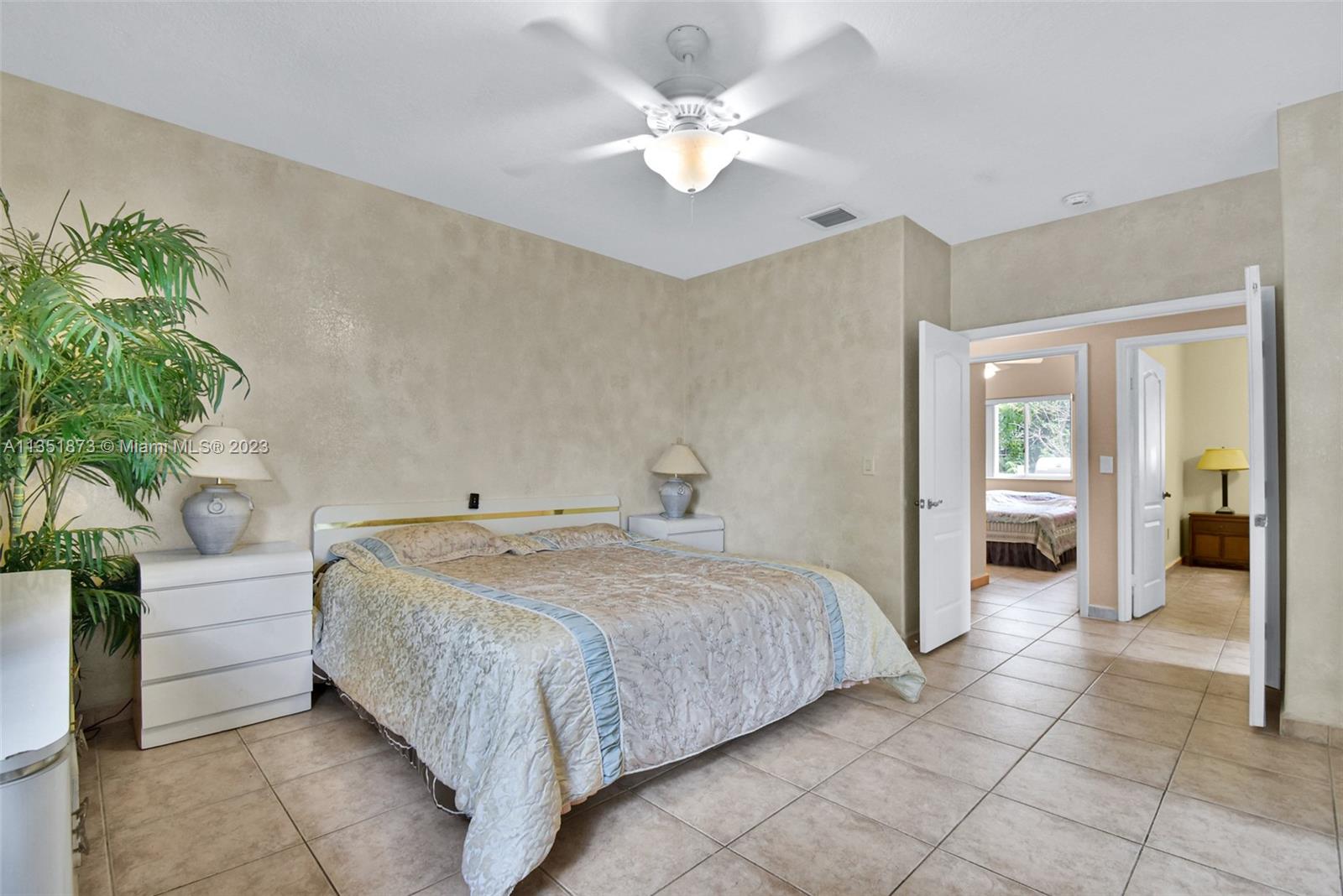 GENESIS OAK GARDENS - Residential