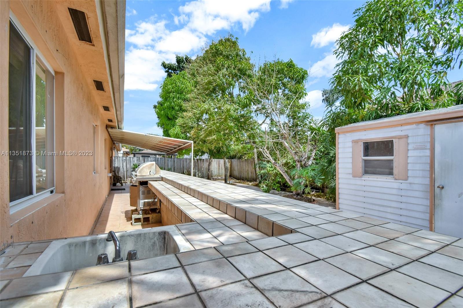 GENESIS OAK GARDENS - Residential