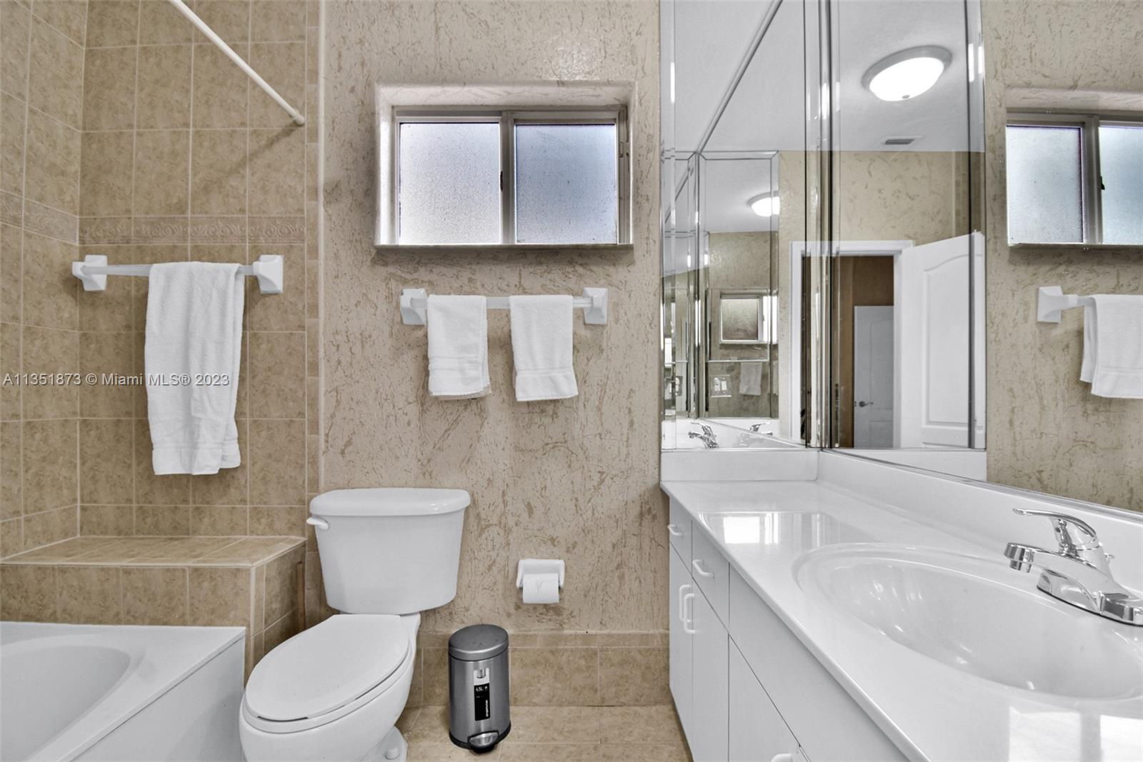 GENESIS OAK GARDENS - Residential