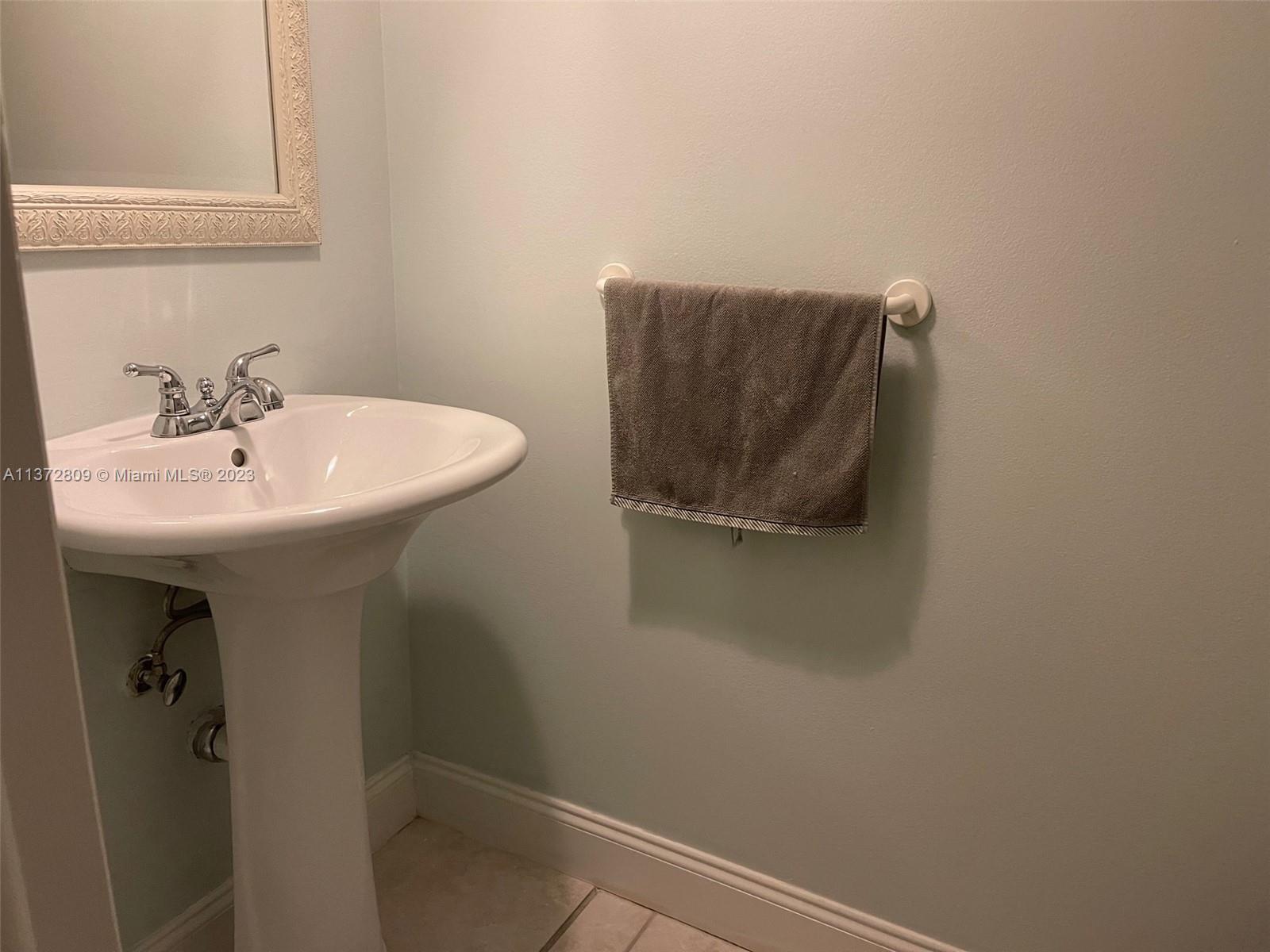 KINGS CREEK - Residential Lease