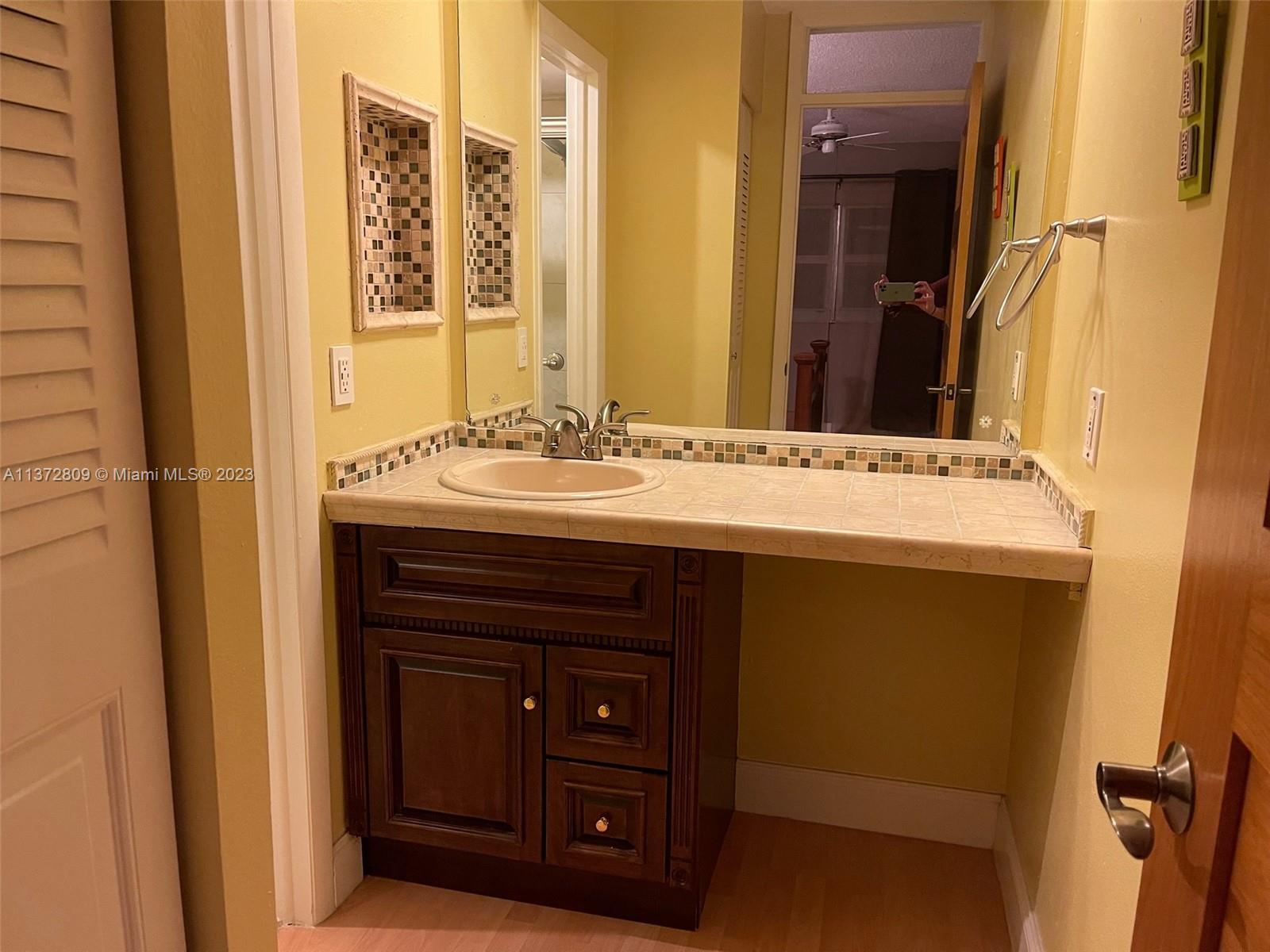 KINGS CREEK - Residential Lease