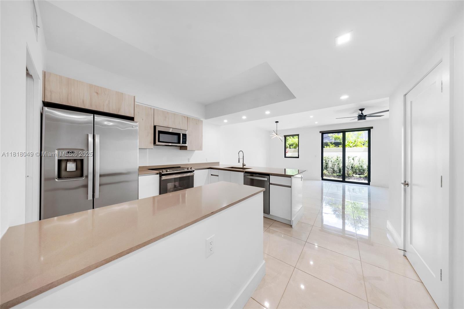 OAKS PLACE - Residential Lease