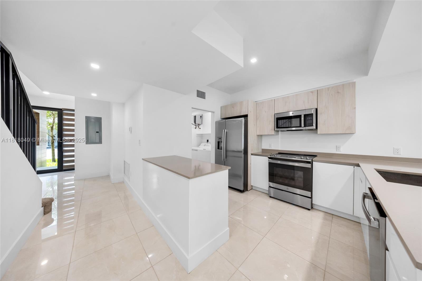 OAKS PLACE - Residential Lease