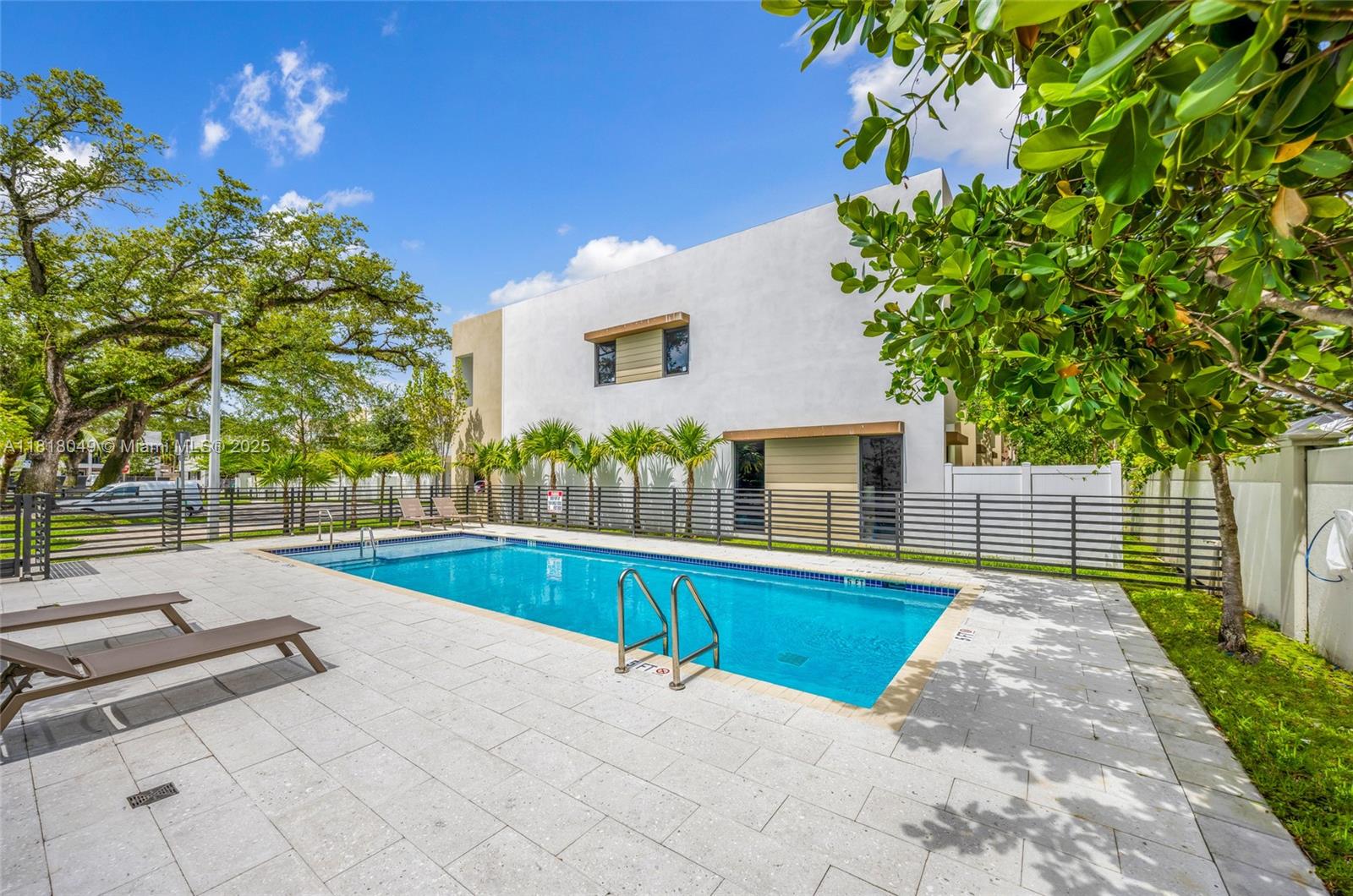 OAKS PLACE - Residential Lease