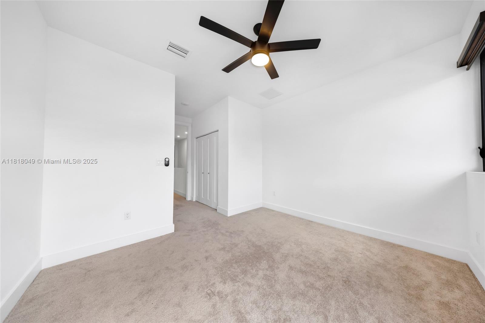 OAKS PLACE - Residential Lease