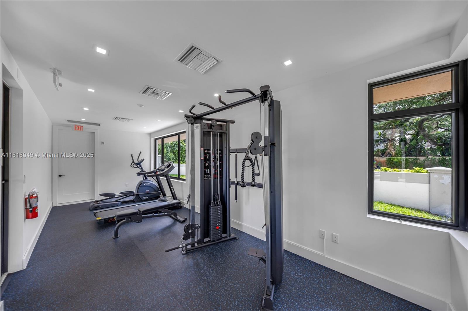 OAKS PLACE - Residential Lease
