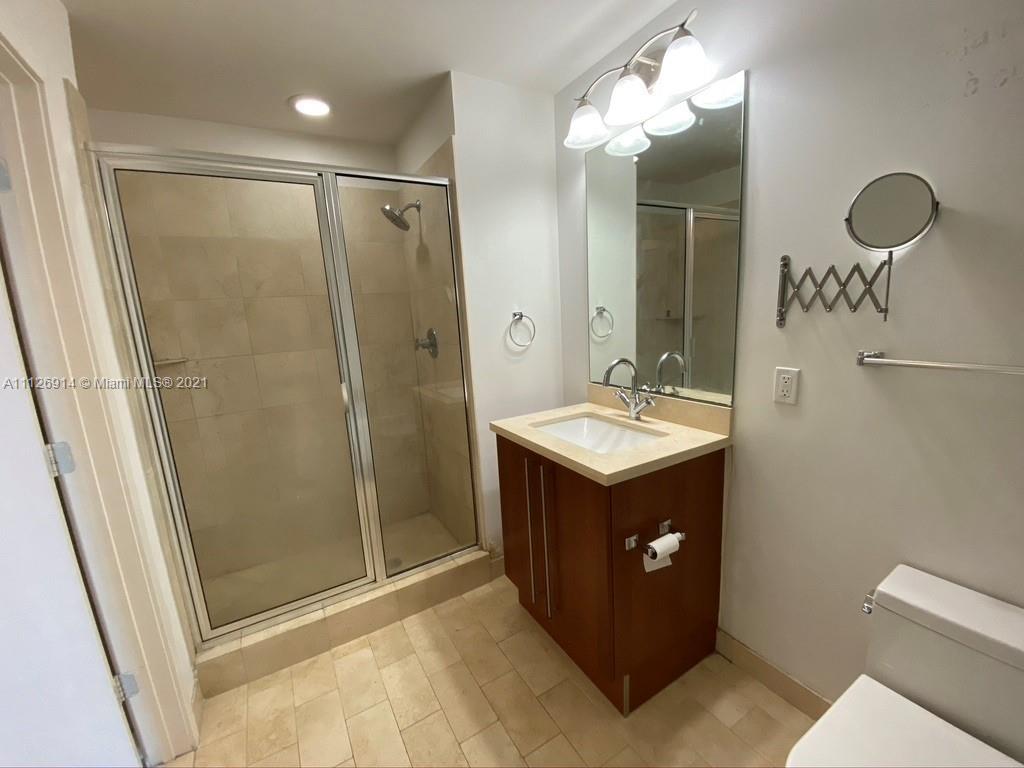 THE AXIS ON BRICKELL II C - Residential Lease