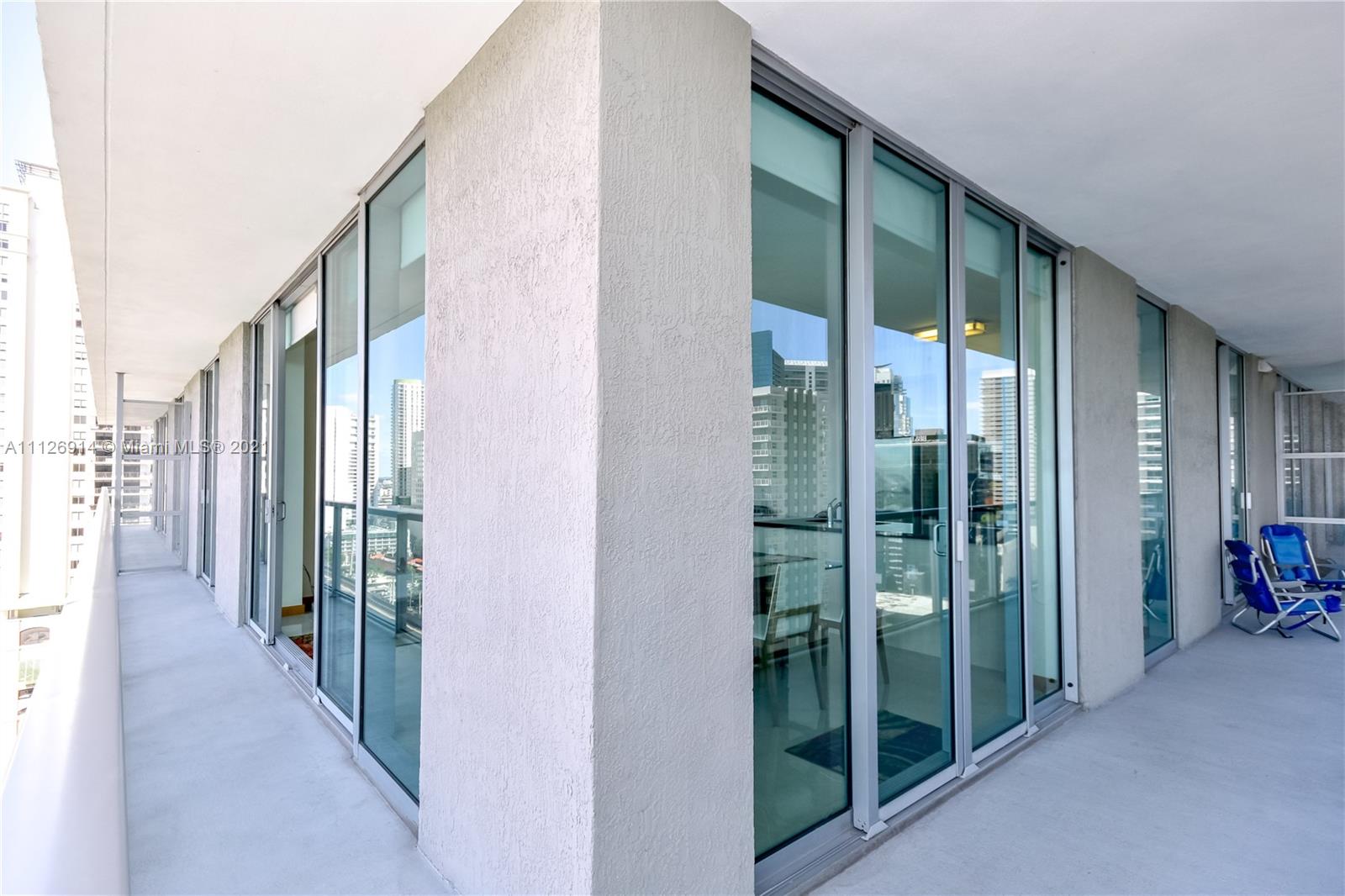 THE AXIS ON BRICKELL II C - Residential Lease
