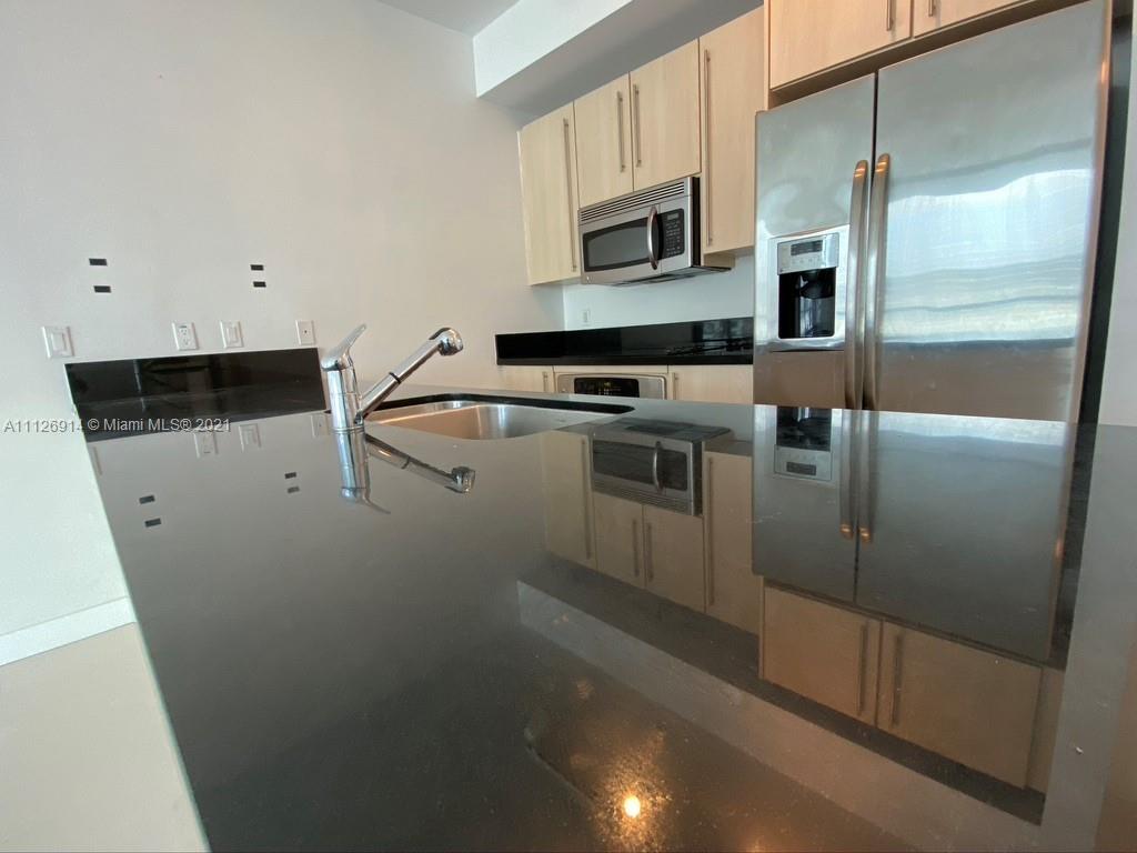 THE AXIS ON BRICKELL II C - Residential Lease