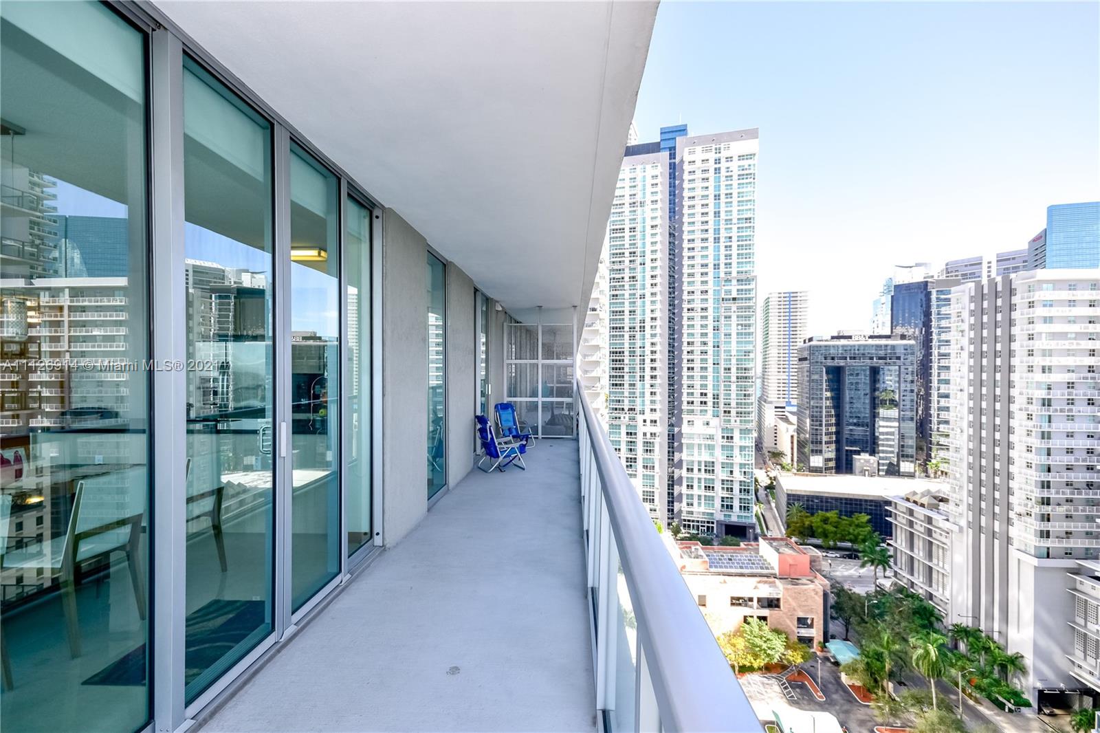 THE AXIS ON BRICKELL II C - Residential Lease