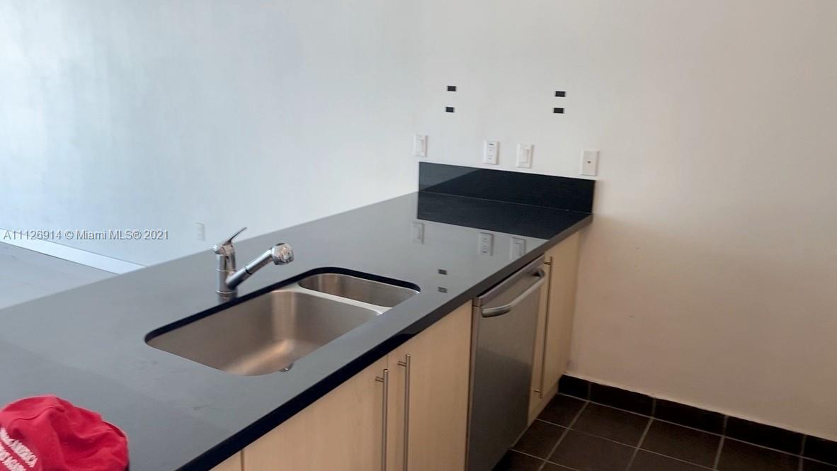 THE AXIS ON BRICKELL II C - Residential Lease