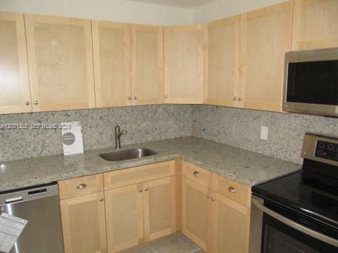 KINGS CREEK SO CONDO - Residential Lease