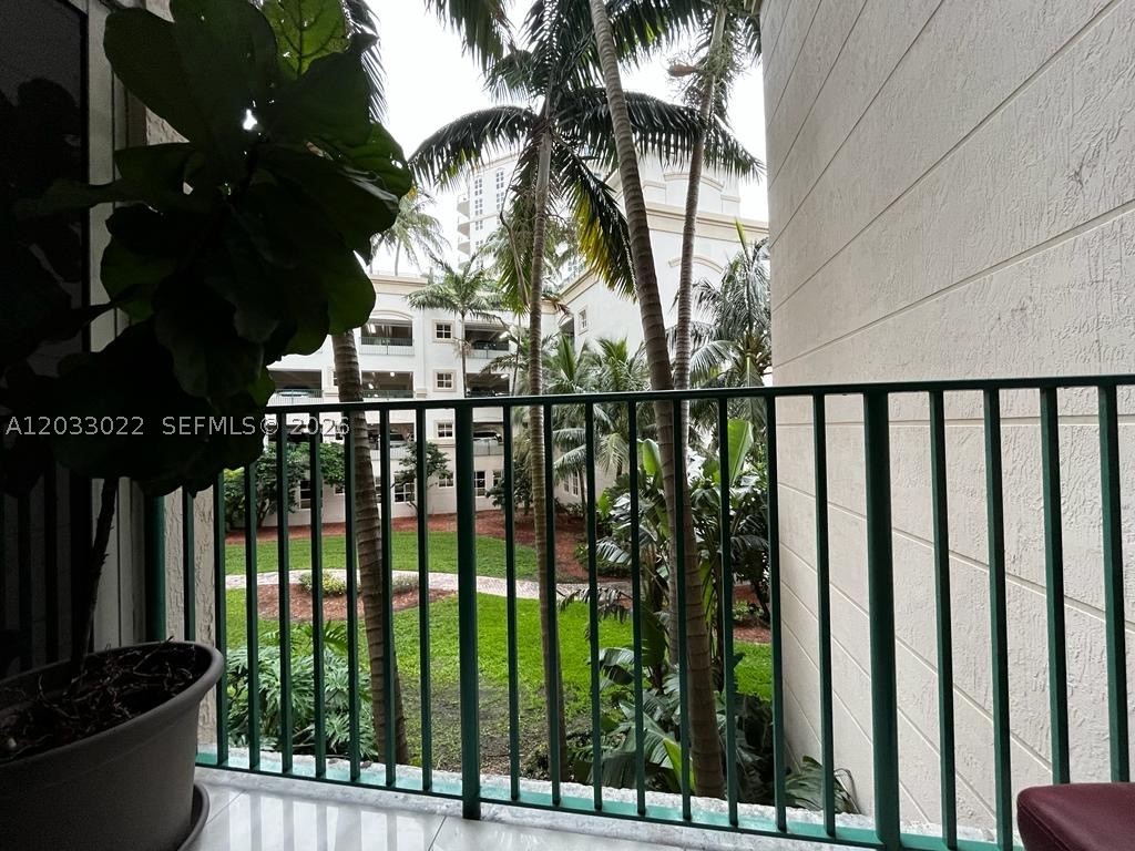 TURNBERRY VILLAGE SO TOWE - Residential