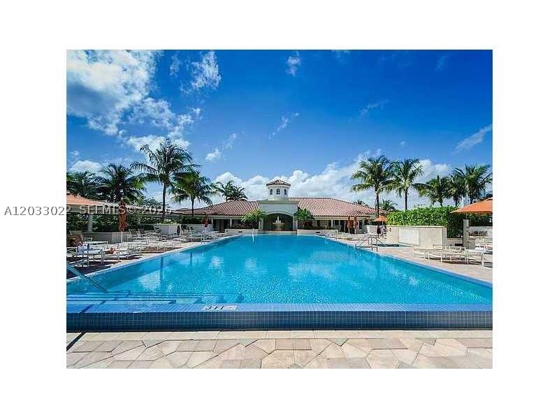 TURNBERRY VILLAGE SO TOWE - Residential