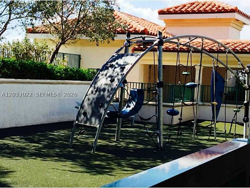 TURNBERRY VILLAGE SO TOWE - Residential