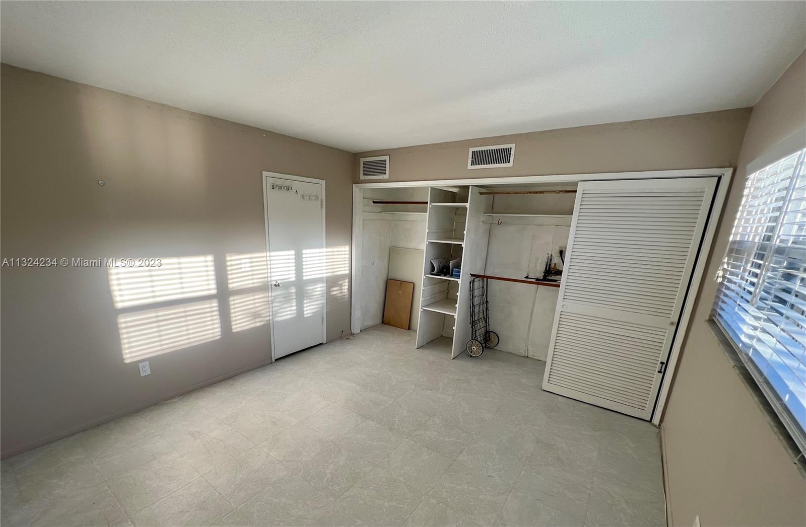 MAYBURY MANSIONS CONDO - Residential