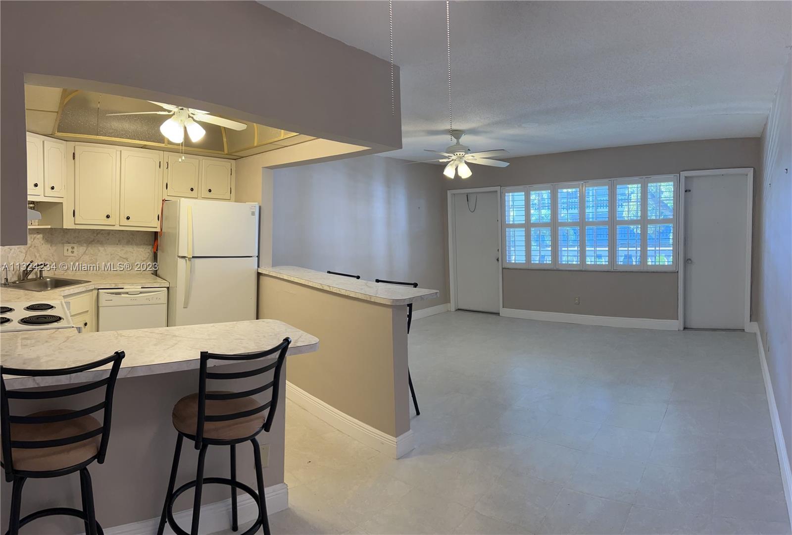 MAYBURY MANSIONS CONDO - Residential