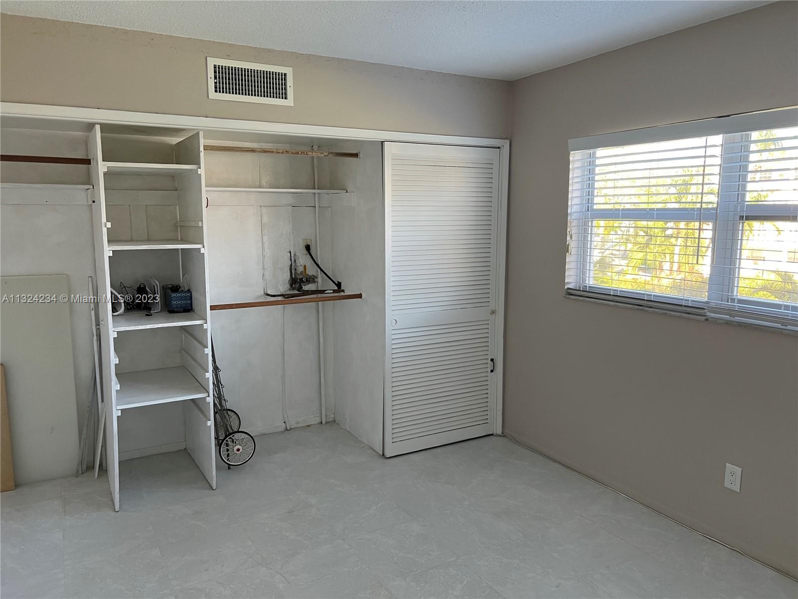 MAYBURY MANSIONS CONDO - Residential