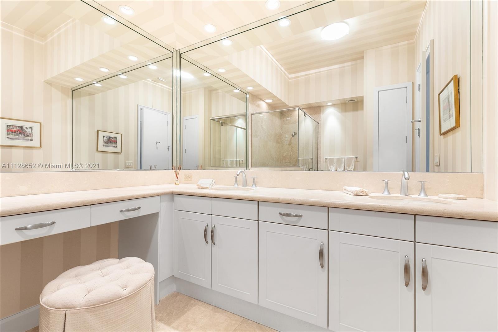 RONEY PALACE CONDO - Residential