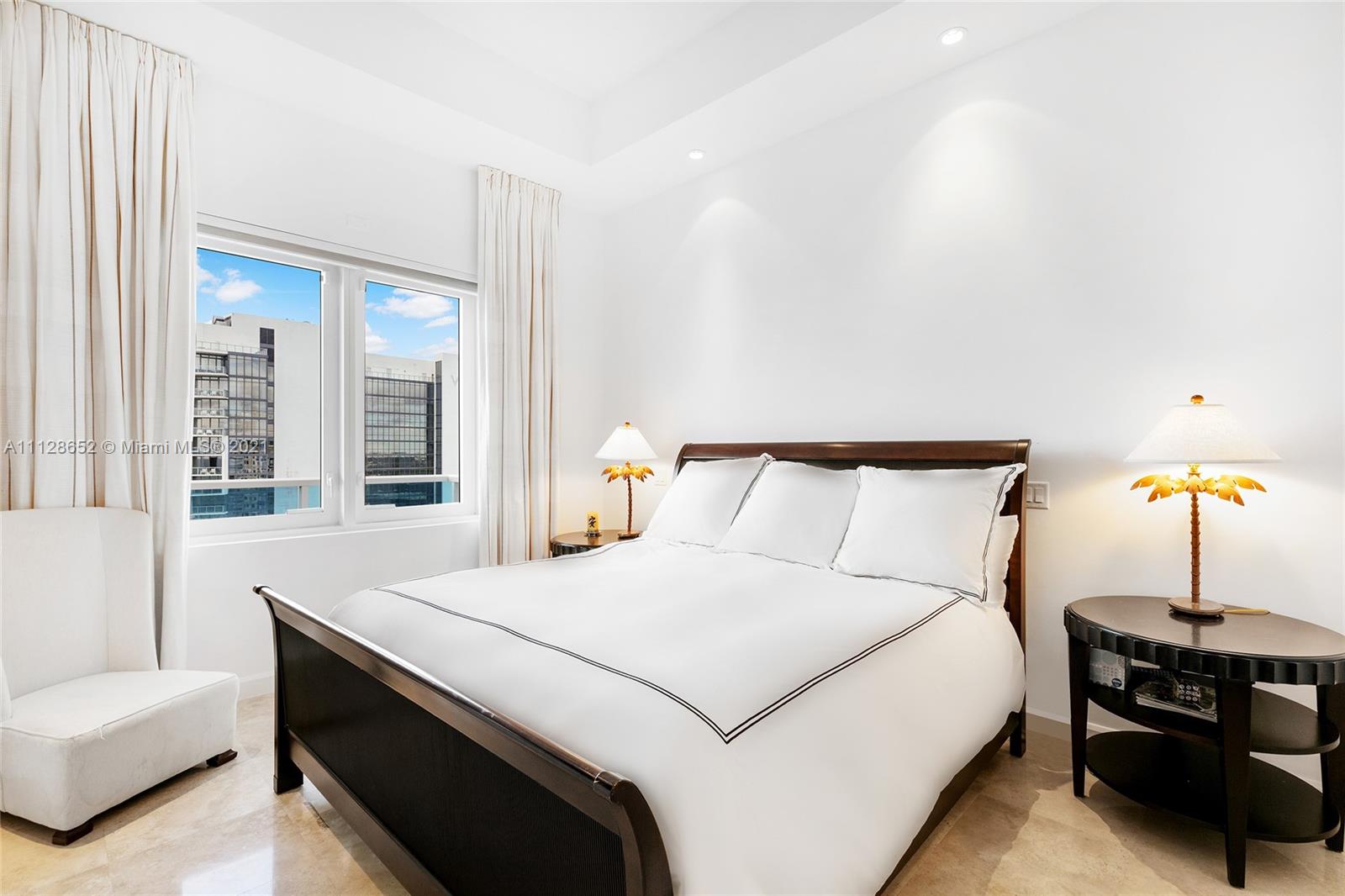 RONEY PALACE CONDO - Residential