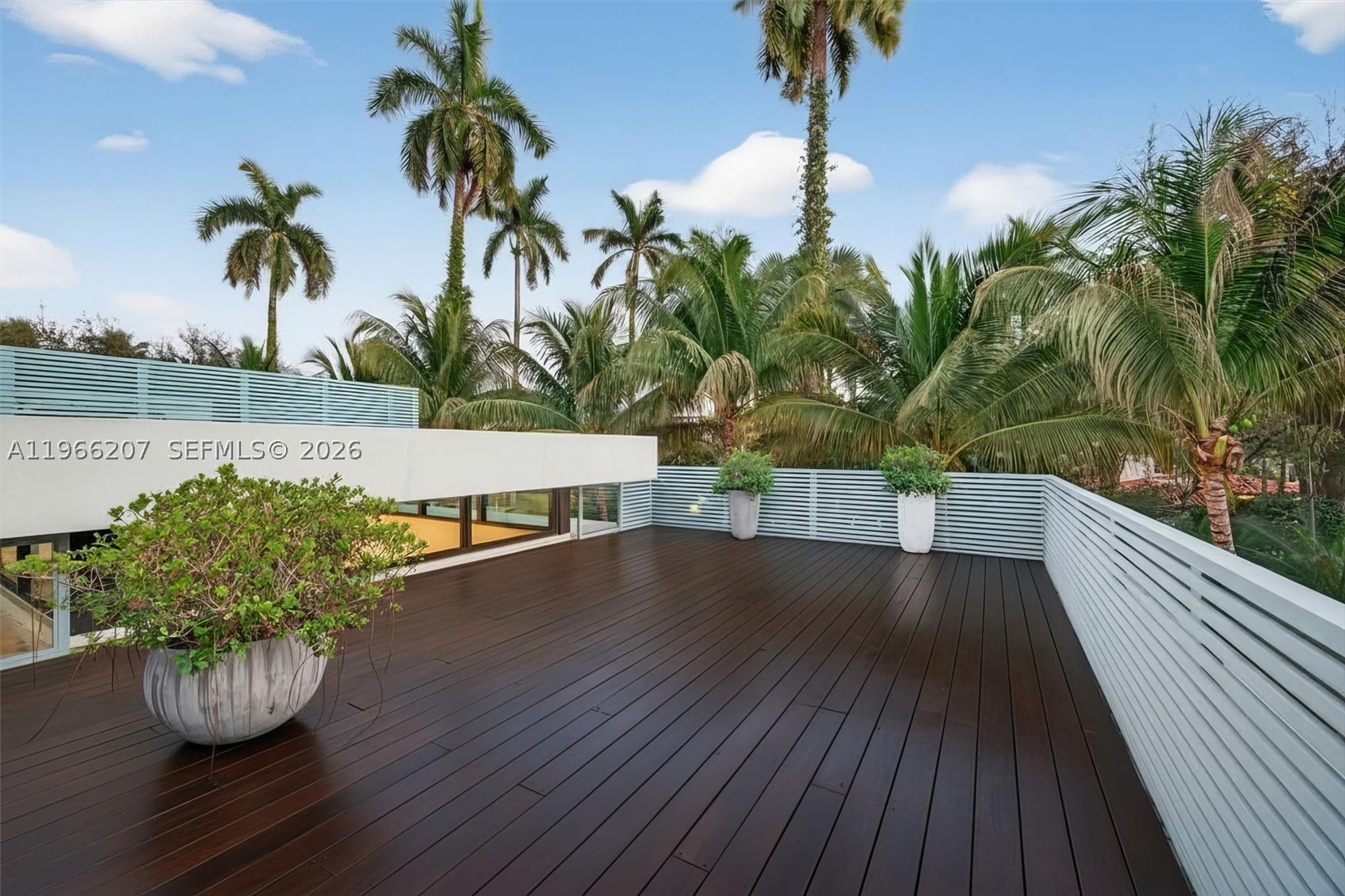 SUNSET ISLANDS-ISLAND NO - Residential