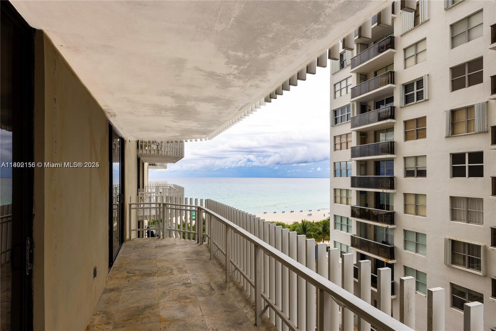 LE TRIANON CONDO - Residential