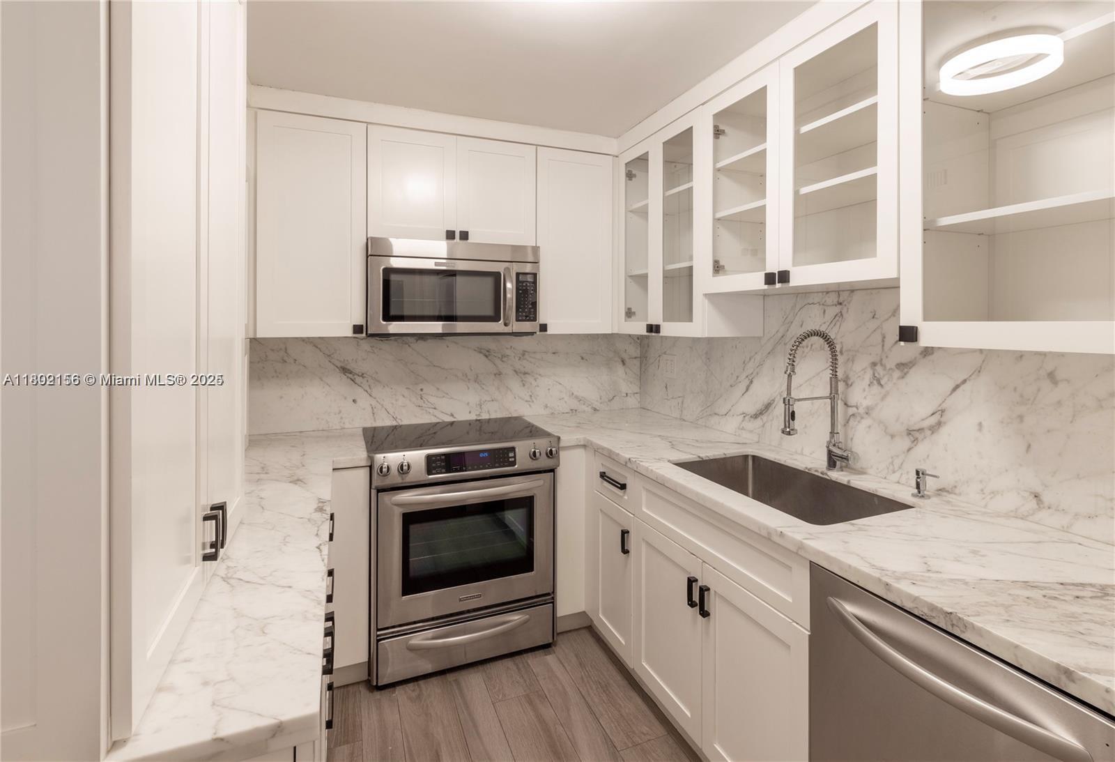 LE TRIANON CONDO - Residential