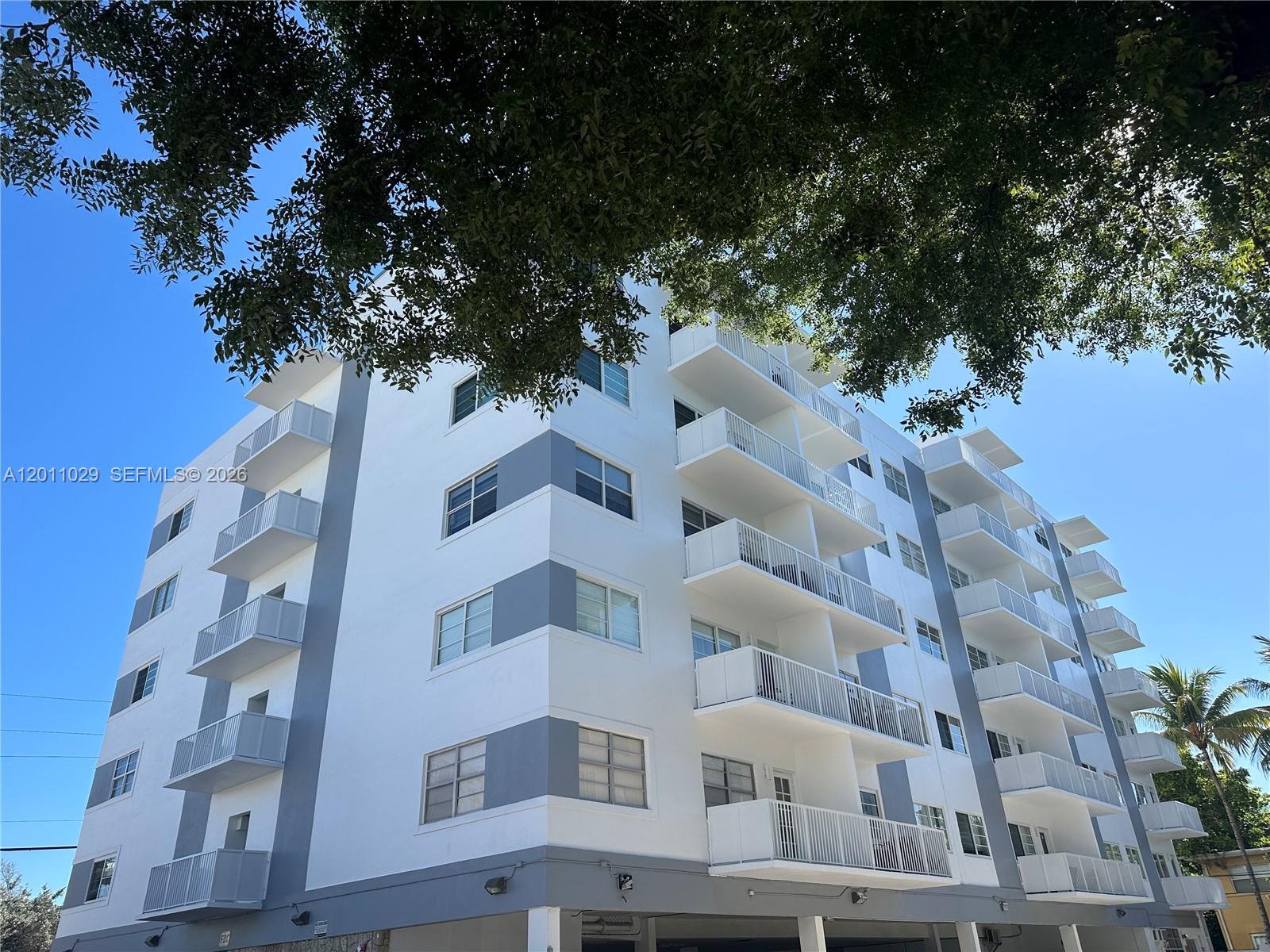 APOLLO CONDO - Residential